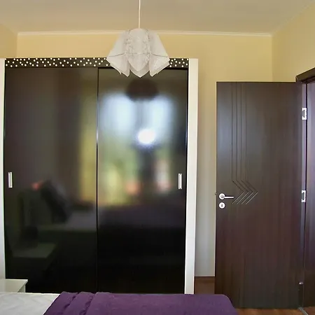 Neshevi Apartamento